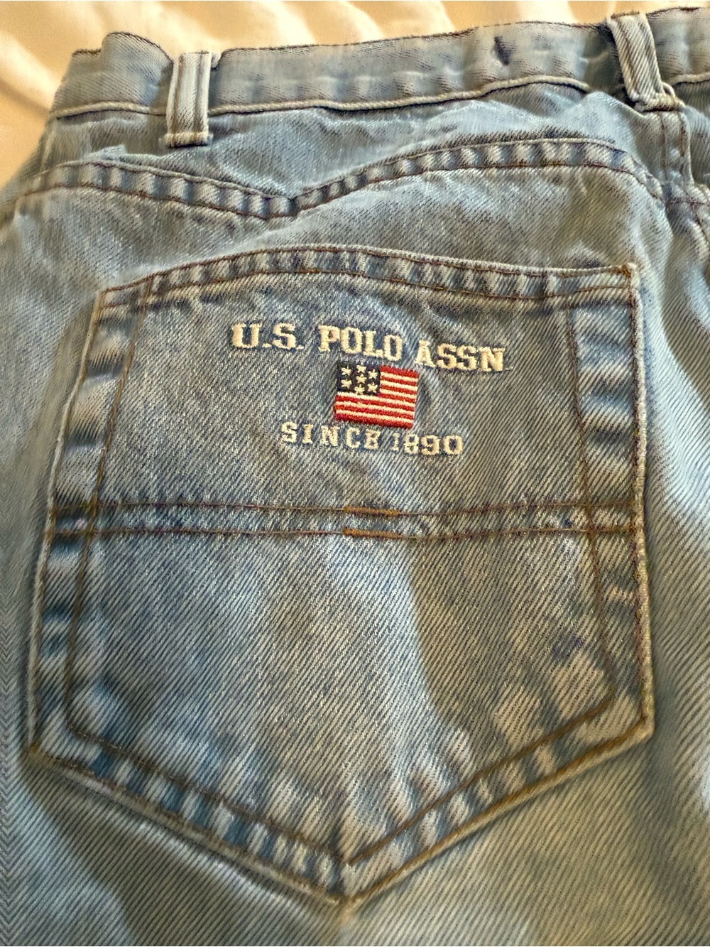 VintageU.S. Polo Assn. Light Blue Denim Jeans with Embroidered Flag. 31x32